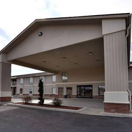 Econo Lodge Inn & Suites Greenbrier Bagian luar foto