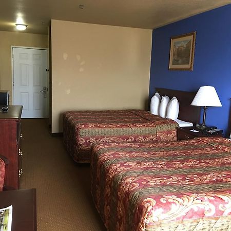 Econo Lodge Inn & Suites Greenbrier Bagian luar foto